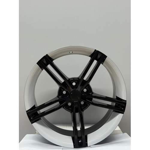 RC 1186 04 8*18 5*112 ETR40 73,1 BLACK/WHİTE